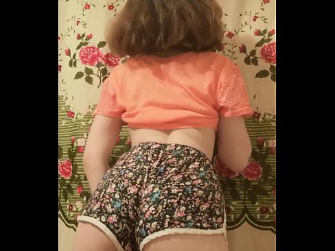 ❤️ Seksi enom bayek stripping mati dheweke kathok cendhak ing kamera ❌ Video porno ing kita  ❌️❤